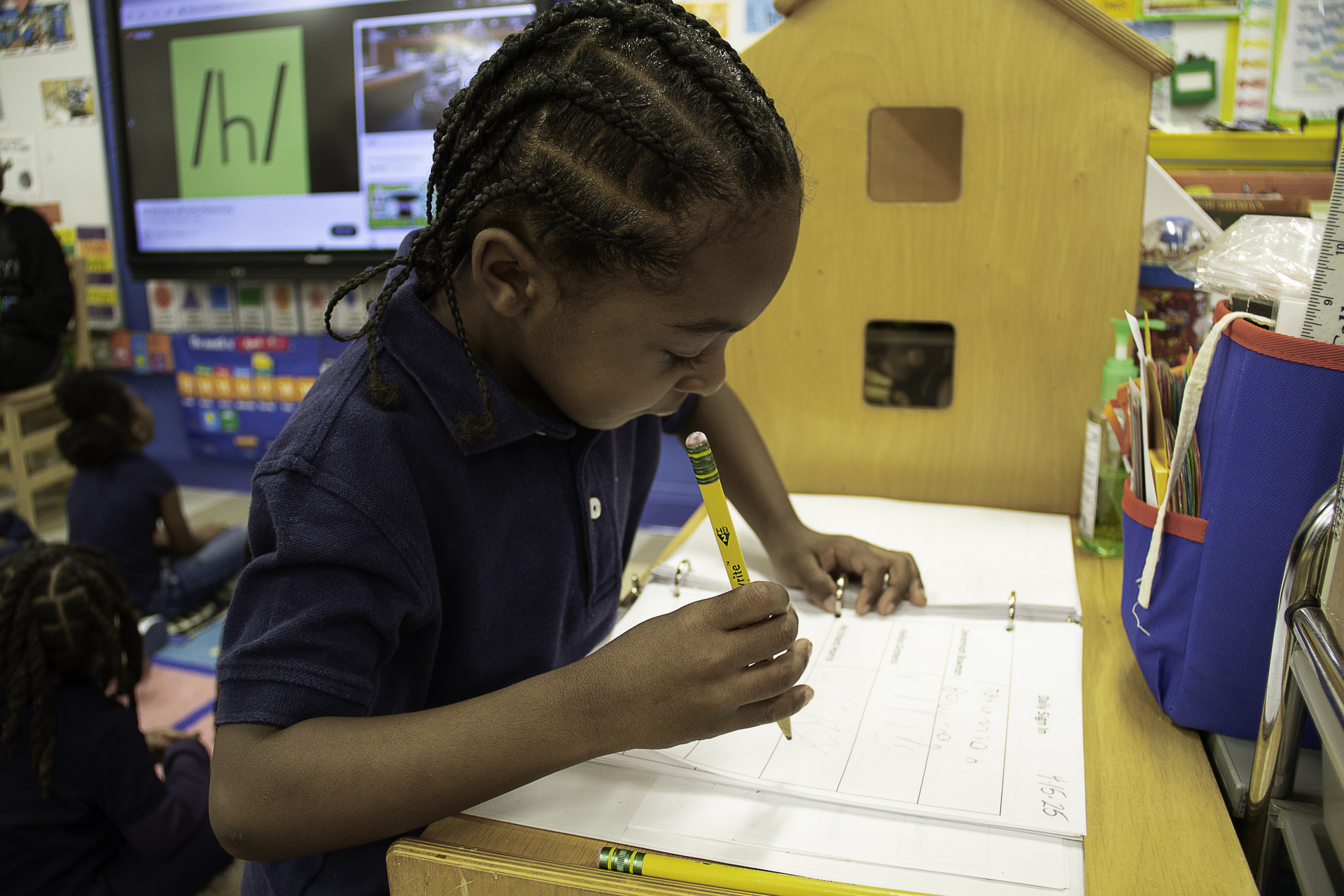 Dett ES student working on assignment